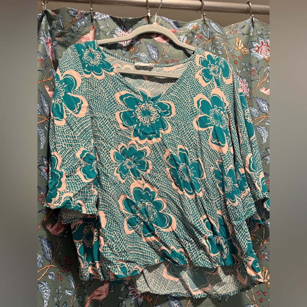 Emily Wonder Teal and Cream Women's Top size large